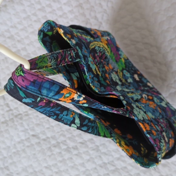 Vera Bradley retired midnight blues purse - Picture 2 of 8